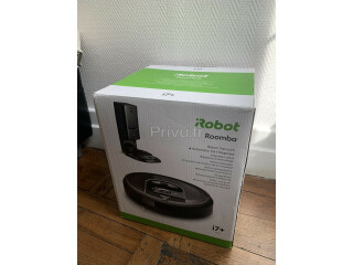 Aspirateur iRobot Roomba i7+ avec station de recharge et vidange